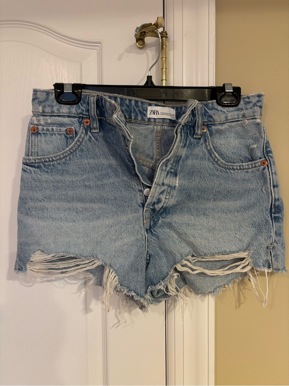 Zara Light Wash Distressed Jean Shorts